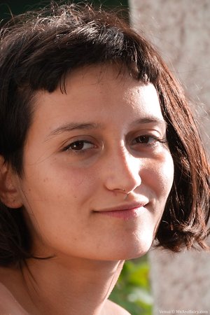 Madpornpics - face hairy outdoor