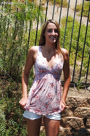 Madpornpics - outdoor