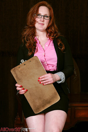 Madpornpics - office