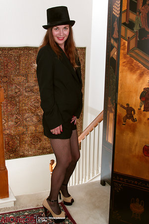 Madpornpics - pantyhose hairy