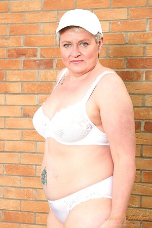 Aunt Judy\'s Collectio, MILF Pussy Pictures