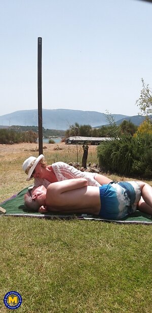 Mature NL, Free Mature Pictures Gallery