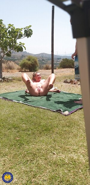 Mature NL, Free Mature Pictures Gallery