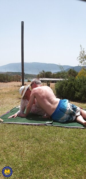 Mature NL, Free Mature Pictures Gallery