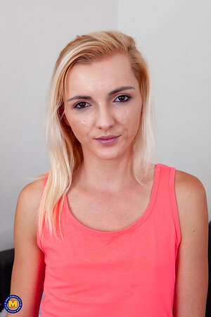 Mature NL, Free Mature Pictures Gallery