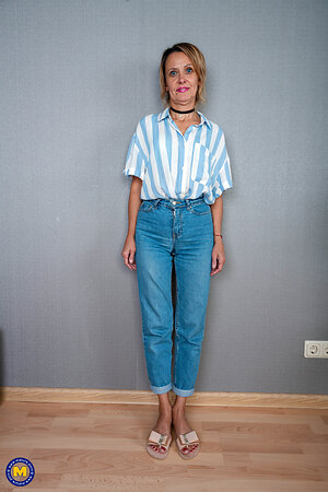 Mature NL, Free Mature Pictures Gallery