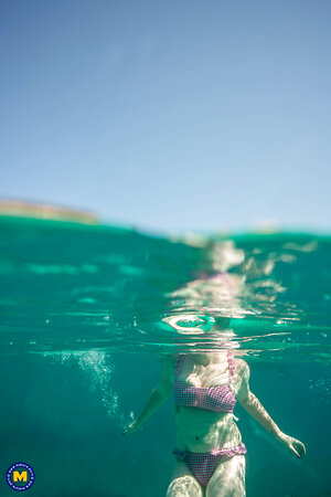 Mature NL, Free Mature Pictures Gallery