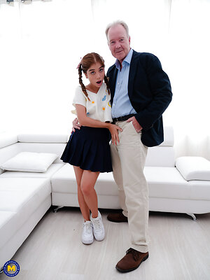 Mature NL, Free Mature Pictures Gallery