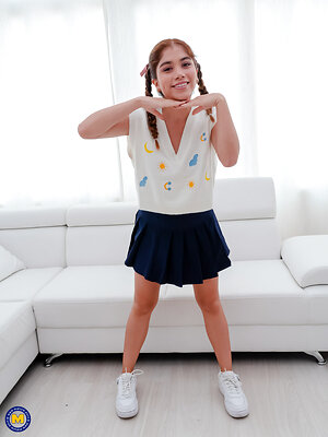 Mature NL, Free Mature Pictures Gallery