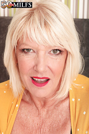50 Plus MILFs, MILF Photos