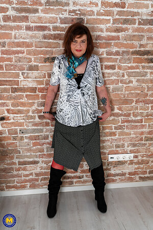 Mature NL, Free Mature Pictures Gallery