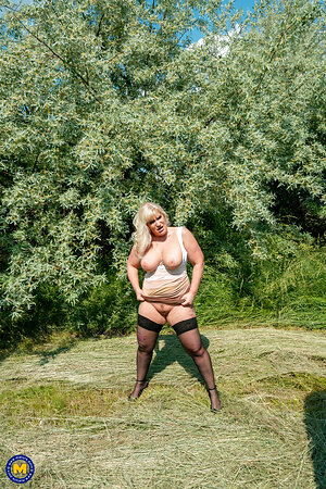 Mature NL, Free Mature Pictures Gallery