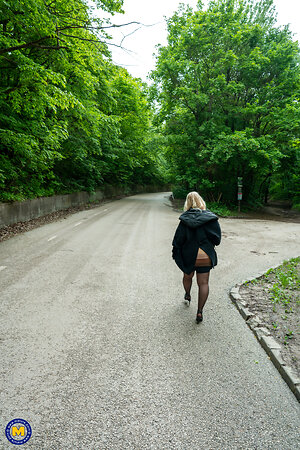 Mature NL, Free Mature Pictures Gallery