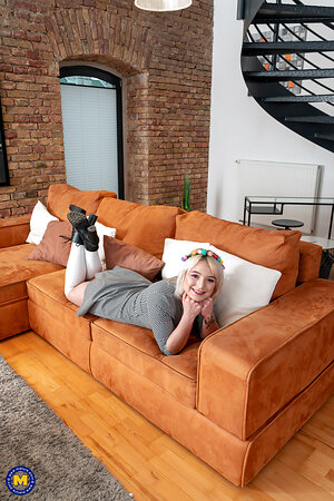 Mature NL, Free Mature Pictures Gallery