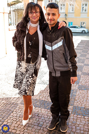 Mature NL, Free Mature Pictures Gallery