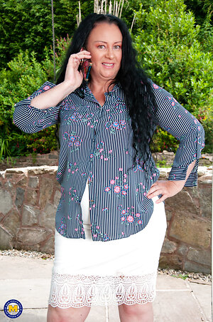 Mature NL, Free Mature Pictures Gallery