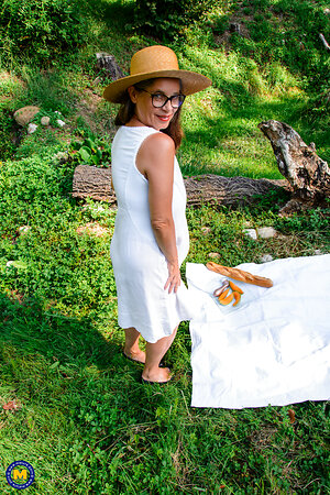 Mature NL, Free Mature Pictures Gallery