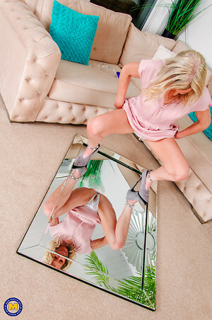 Mature NL, Free Mature Pictures Gallery