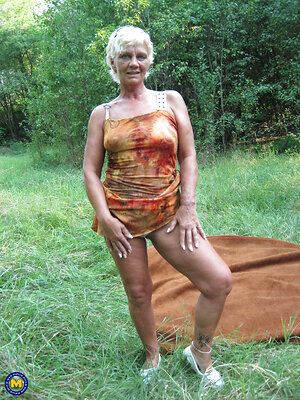 Mature NL, Free Mature Pictures Gallery