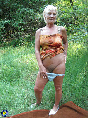 Mature NL, Free Mature Pictures Gallery