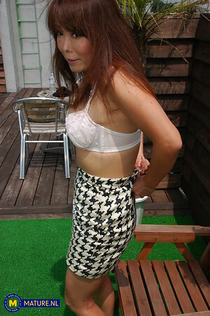 Mature NL, Free Mature Pictures Gallery