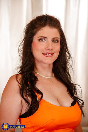 Mature NL, Free Mature Pictures Gallery