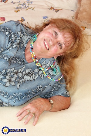 Mature NL, Free Nude Mature & MILF Pics Gallery