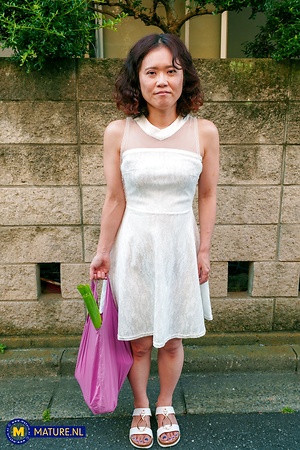 Mature NL, Free Nude Mature & MILF Pics Gallery