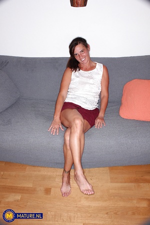 Mature NL, Free Nude Mature & MILF Pics Gallery