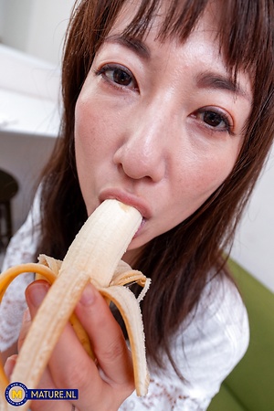 Mature NL, Free Nude Mature & MILF Pics Gallery