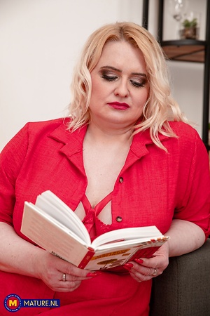 Mature NL, Nude Mature Women & MILF Pics Gallery