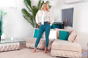 Blonde Milf Strips And Fingers Pics