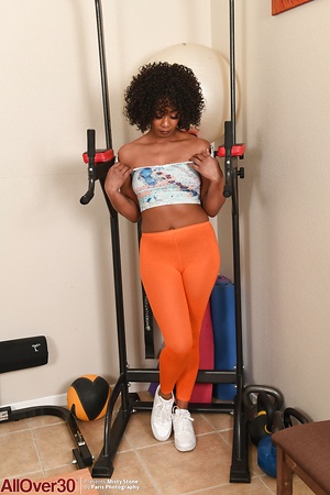 Ebony Milf Nude Leggings Pussy Pics Gallery