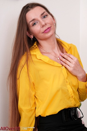 Hairy Mature Pussy Spreading Office Pics