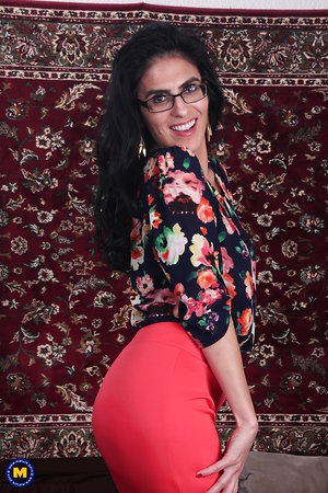 Mature NL, Free Mature Pictures Gallery