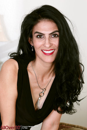 AllOver30, Mature Pictures, Milf Pics