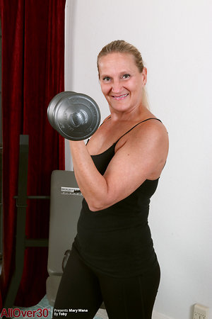 AllOver30, Mature Pictures, Milf Pics