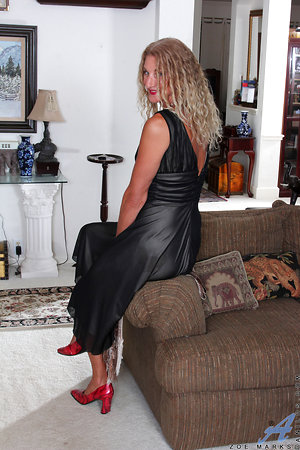 Anilos, Mature Women Pictures