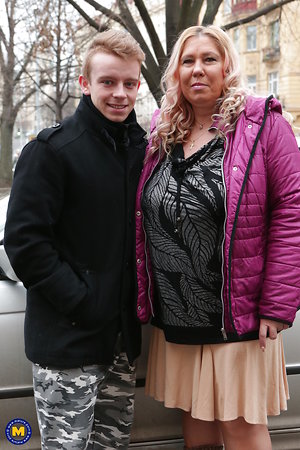 Big breasted curvy housewife doing her toy boy