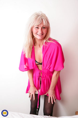 Mature NL, Free Mature Pictures Gallery