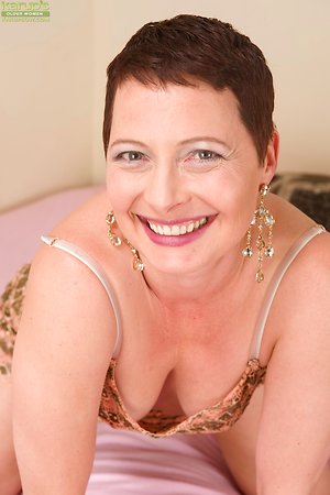 Lying on the bed, she will show you all your favorite poses