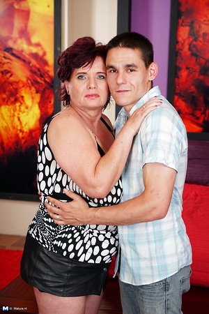 Fatty mature loves to fuck and get cum